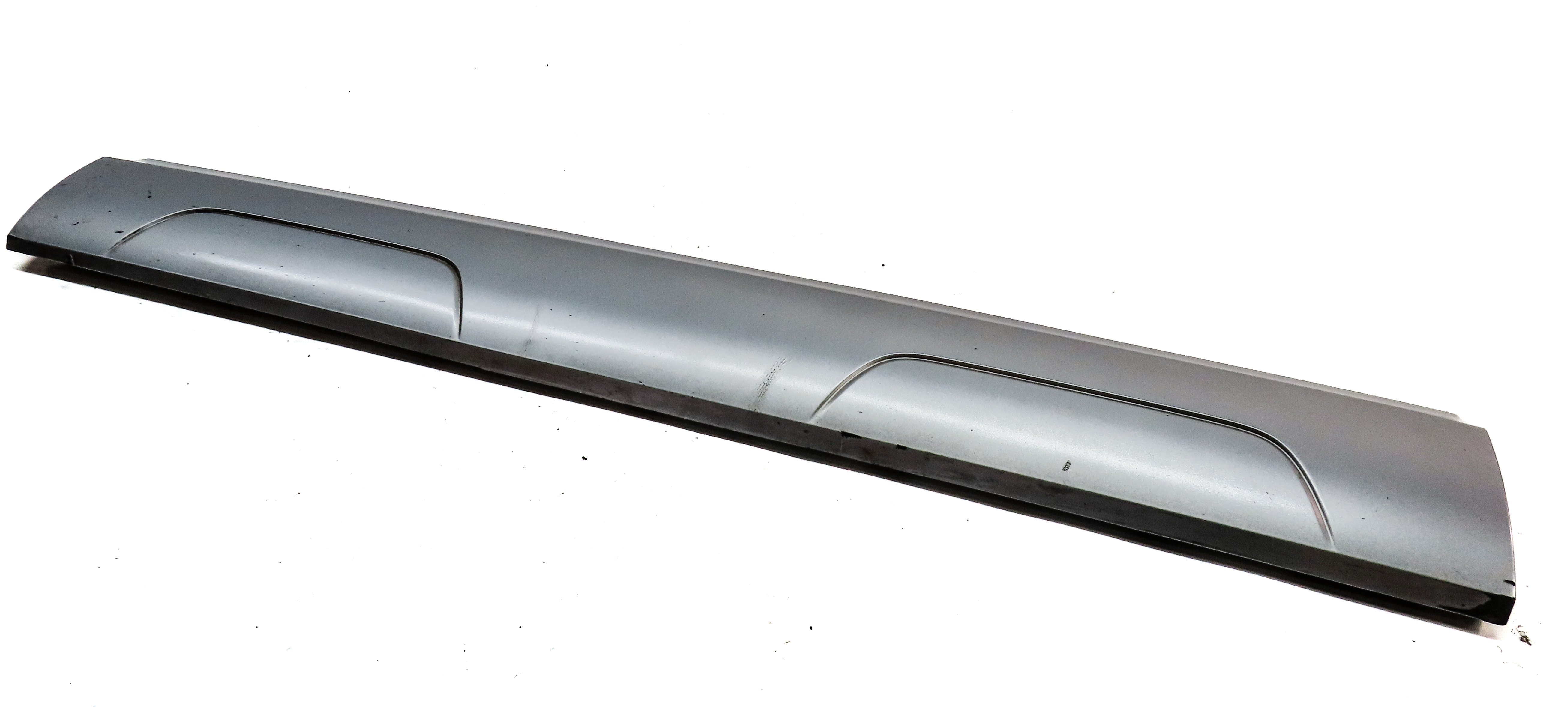 2015 AUDI Q3 (8U) FRONT LEFT DRIVER EXTERIOR LOWER DOOR TRIM MOULDING (Silver) — exact item pictured